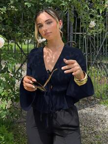 Jeta Ari 海军蓝女式系带喇叭袖衬衫，镂空服装，女式，魔鬼服装，复古，海盗上衣，嬉皮士，外出上衣 - 藏蓝色 - 查看 5