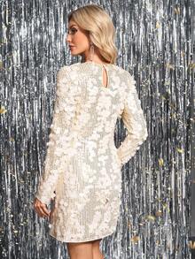 SHEIN Clasi Đầm mini cổ tròn tay dài đính sequin thanh lịch dành cho nữ, thích hợp mặc hàng ngày, đi chơi và dự tiệc, mùa thu/đông - Màu be - Xem 2