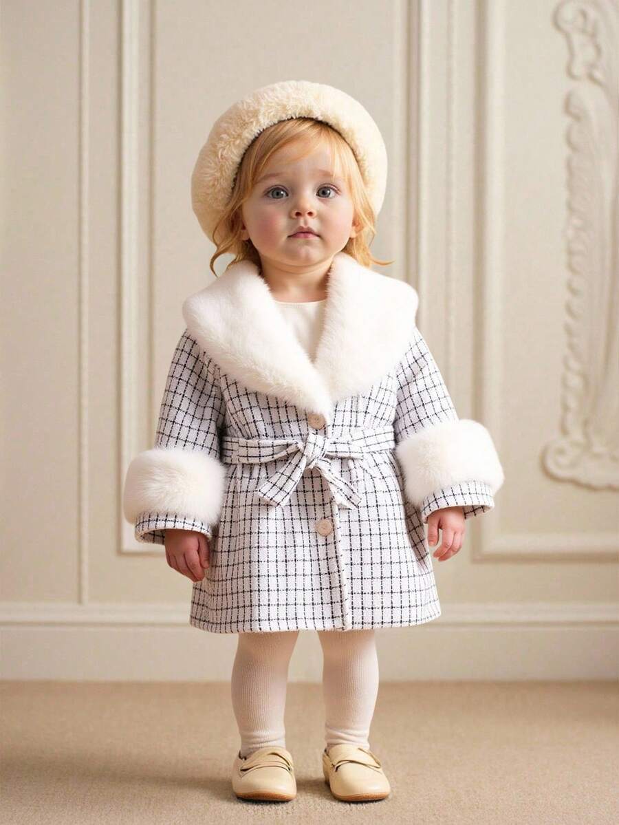 SHEIN Áo khoác tay dài cổ lông giả màu trắng thanh lịch cho bé gái, họa tiết kẻ caro đen trắng thoải mái, mùa thu/đông - Đen và trắng - Xem 1