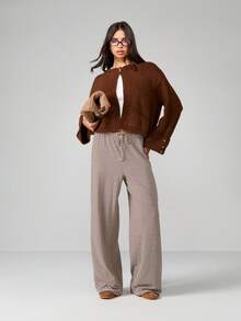 MISSGUIDED Button Front Cardigan Cropped Length Long Sleeve Wide Cuff Detail Fall Winter Casual Daily Wear Contemporary Classic Minimalist Knit Fashion