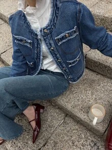 K-Vae 女秋冬牛仔外套圆领修身版型日常通勤牛仔夹克新年装 - 淺色水洗藍 - 查看 5