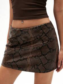 Aveloria GENKIRA Halloween Snake Skin PU Material, Sexy Vibe, High-End Retro Versatile Chic Design Mini Bodycon Skirt - Multicolor - View 5