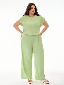 SHEIN EZwear 2pcs Plus Size Set: Loose Batwing Sleeve Textured Print T-Shirt + Pants, Casual Spring & Summer - Green - View 5