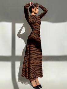 Aloruh 新款秋冬棕色斑马纹长袖紧身连衣裙，适合正式派对、约会、日常穿着、复古别致连衣裙、棕色连衣裙、秋季连衣裙 - 棕色 - 查看 2