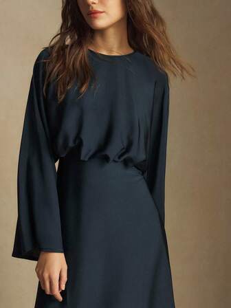 BizChic 2025 Vinter & Sommar Marinblå Rundhalsad Tröja Asymmetrisk Plisserad Design Damklänning, Modern & Elegant För Fest, Stadspendling, Arbetsplats, Affärskontor, Vardagsledig, 90-tals Retro, Nyår, Semester, Bröllopsgäst, Brunch, Flygplats, Sommarsemester