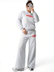 SHEIN Explorewe 青少年女孩休闲运动套装，两件套，樱桃字母印花连帽卫衣+宽松保暖连帽衫+长款运动裤