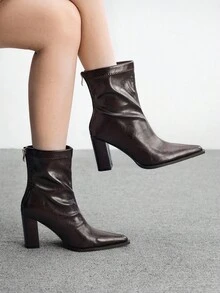 CUCCOO BIZCHIC Botas de tobillo con punta en color marrón chocolate | Cierre con cremallera lateral | Aspecto de cuero mate | Tacón de bloque de 2" | 2 pares, sintético premium - Marrón - Ver 3