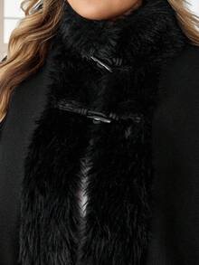 SHEIN CURVE+ Ropa de mujer talla grande de Navidad/Ropa de otoño para mujer/Ropa de invierno para mujer talla grande - Capa de lana sólida con pelaje