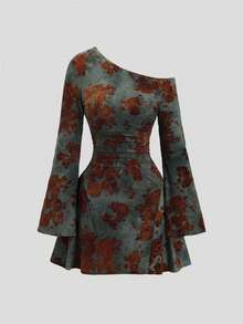 Sweetra 复古绿色植绒不对称露肩喇叭袖褶饰腰部秋季女式短款连衣裙 - 綠色 - 查看 1