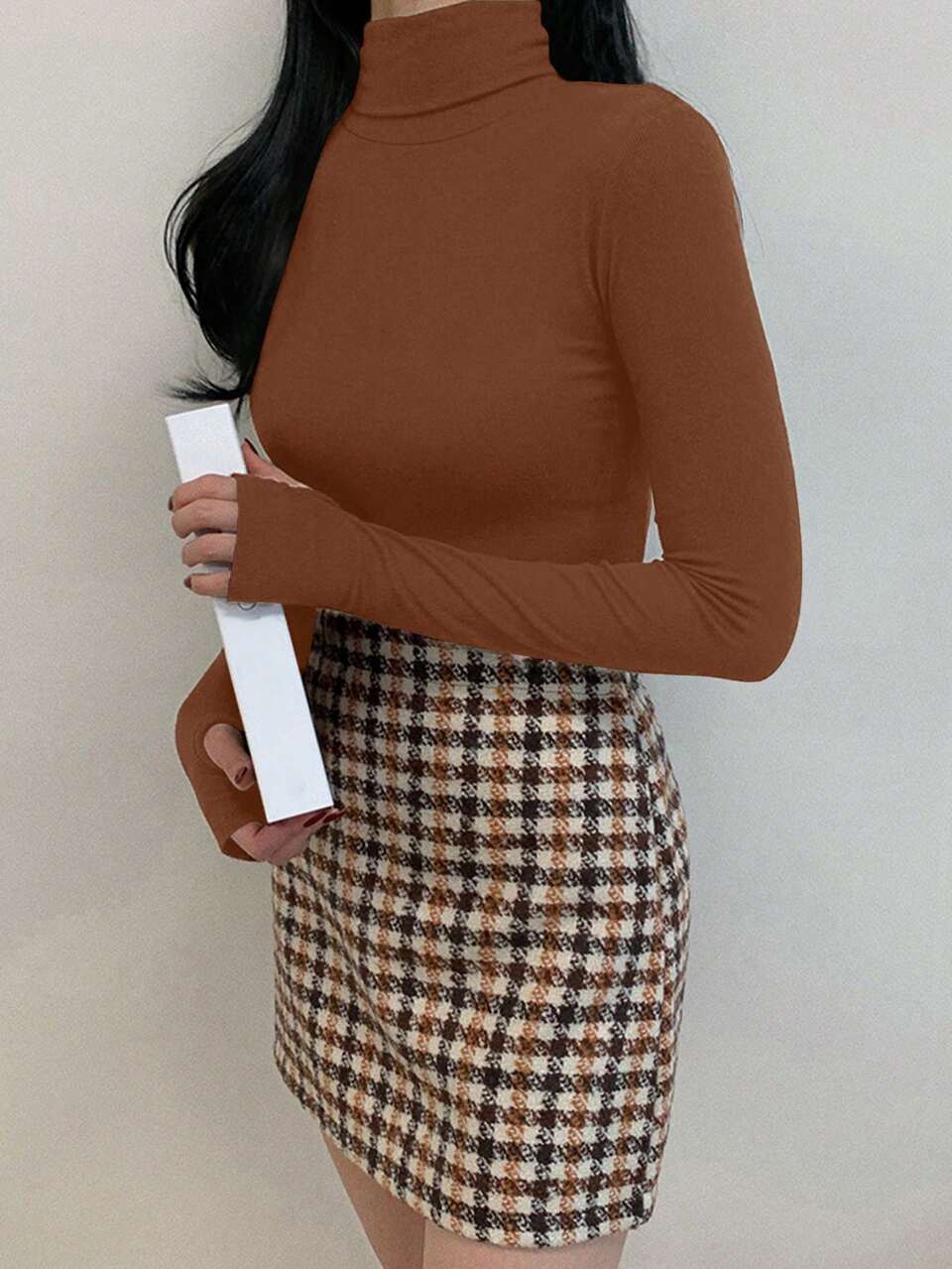 Women's Solid Color Long Sleeve Casual Turtleneck Slim Fit Base Layer T-Shirt Everyday Coffee Brown Autumn