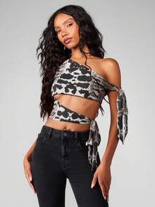 MISSGUIDED Tie Dye Print Crop Top One Shoulder Design Sleeveless Bralette Summer Festival Casual Party Asymmetric Cut Butterfly Sleeve Club Wear Contemporary Fashion Statement