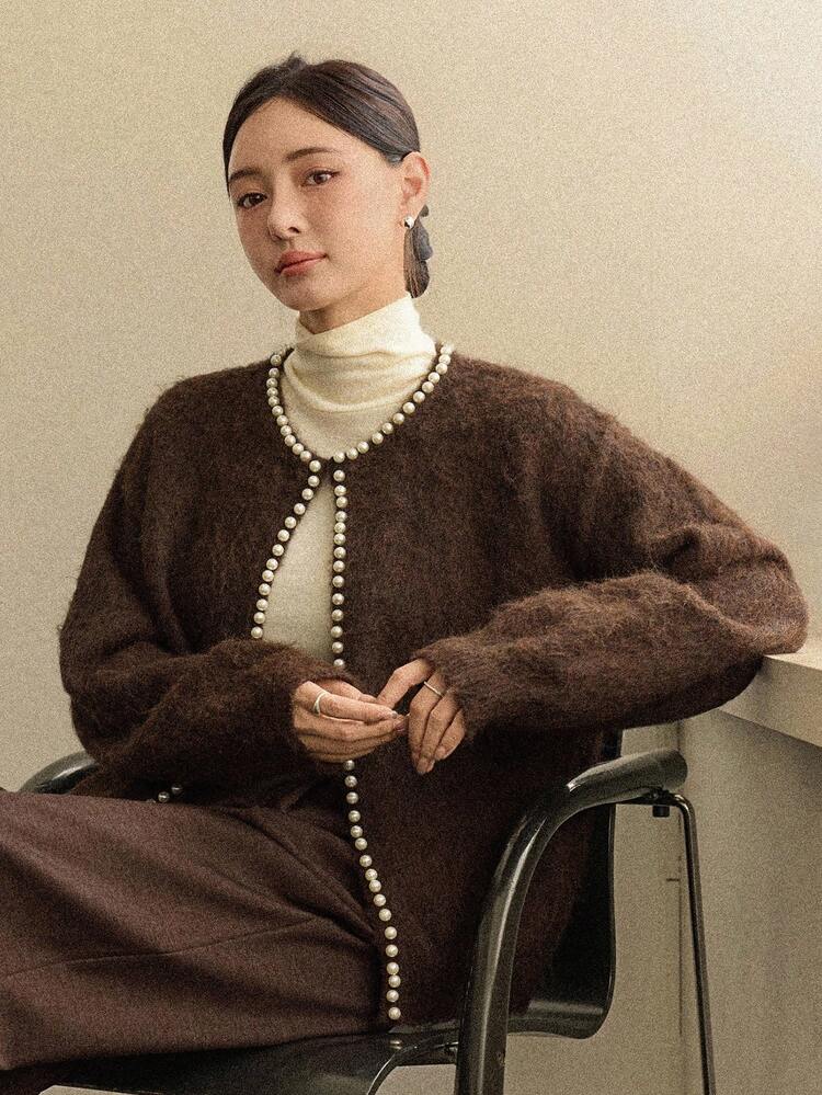 Women's Loose Business Casual Solid Color Minimalist Fashion Pearl Decor Knit Cardigan, Autumn/Winter