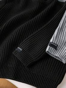 SHEIN 2件装返校季男童多色纹理宽松套头毛衣，适合休闲、居家和学校穿着，秋冬季女童服装 - 黑色 - 查看 7