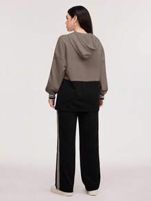 Veilorie Tvåfärgat randig set med huvtröja och byxor med dragsko i sidan, 2-delat set - Chokladbrun - Visa 2