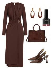 Ellevyn 大码女式纯色圆领长袖褶饰腰部金属装饰优雅连衣裙 - 棕色 - 查看 1