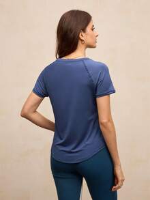Activina Camiseta deportiva casual de unicolor, estilo minimalista adecuada para gimnasio de verano para mujeres - Azul Marino - Ver 2