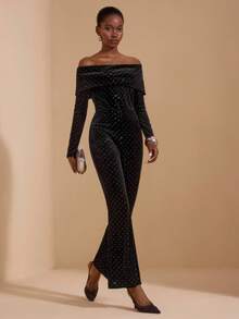 JIAN LASALA Samt-Jumpsuit mit Off-Shoulder, Glockenbeinen und Strass, für Damen im Herbst/Winter, für Partys geeignet. Elegante, luxuriöse und stilvolle Kleidungskollektion mit Mesh-Jumpsuit, Pailletten-Jumpsuit, Off-Shoulder Jumpsuit.