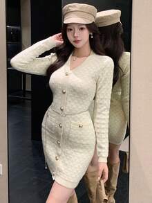 DAZY 女式优雅 V 领长袖单排扣修身针织连衣裙，秋季毛衣裙 - 米色 - 查看 5