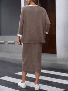 SHEIN LUNE 2件套女式休闲蝙蝠袖罗纹撞色边半身裙和上衣套装 - 棕色 - 查看 4