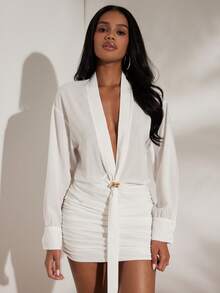 Opulessa 女士纯色V领长袖迷你连衣裙，适合度假 - 白色 - 查看 1