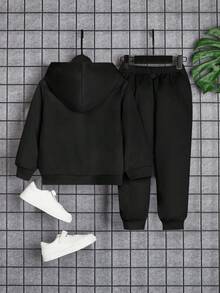 SHEIN 男童休闲舒适连帽长袖运动衫和宽松印花运动裤套装，秋冬 - 黑色 - 查看 2