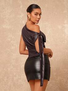 Lumalex Fall Winter Women Faux Leather Asymmetrical Off-Shoulder Top Eleganza Glamour Elegant New Style Women Luxury Prom Gathering Party Banquet Modest Old Money Coquette Glitter Holiday Party Rave Festival Outing Vacation Hot Outdoor Richly Layered Wedding Season Banquet ID Al-Adha Al-Adha Party New Year Dark Chocolate Brown Leather Top Coffee Dark Chocolate Coffee - Brown - View 3