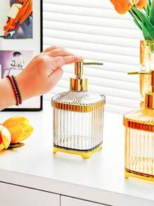 1 Stück eleganter Seifenspender, Pumpflasche für Toner auf der Arbeitsplatte, süßer Badezimmer Toner Behälter, nachfüllbare Shampoo- und Duschgelflaschen, Badezimmer Accessoires, Heimdekoration, Heimeinrichtung, Badezimmerdekoration, Herbstdekoration, Rückkehr zur Schule.