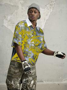 Manfinity ZONE917 Men's Letter Print Short Sleeve Casual Cropped Shirt