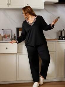 SHEIN Leopard Print Contrast Color Block V-Neck Long Sleeve Lightweight Plus Size Women Pajama Set, Autumn/Winter, Fall Clothes