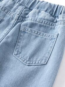 SHEIN ChillGRL Young Girls Casual Fashion Sweet Rabbit Print & Bowknot Design Mid-Blue Washed Straight Leg Jeans, Cute Girls Versatile Denim Item - Medium Wash - View 8