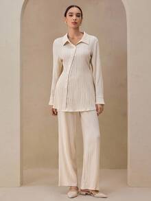 Graceveil 2 件女式杏色纹理不对称纽扣设计长袖衬衫和宽松长裤套装，秋冬 - 杏色 - 查看 3