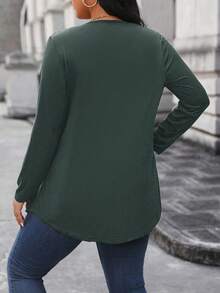 EMERY ROSE Camiseta gráfica de mujer de talla grande con diseño de rayas y bajo asimétrico 2 en 1 - Verde Oscuro - Ver 2