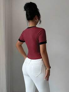 Selianne Women's Retro American Style Color Block Asymmetrical Design Short Sleeve T-Shirt - Red - View 2