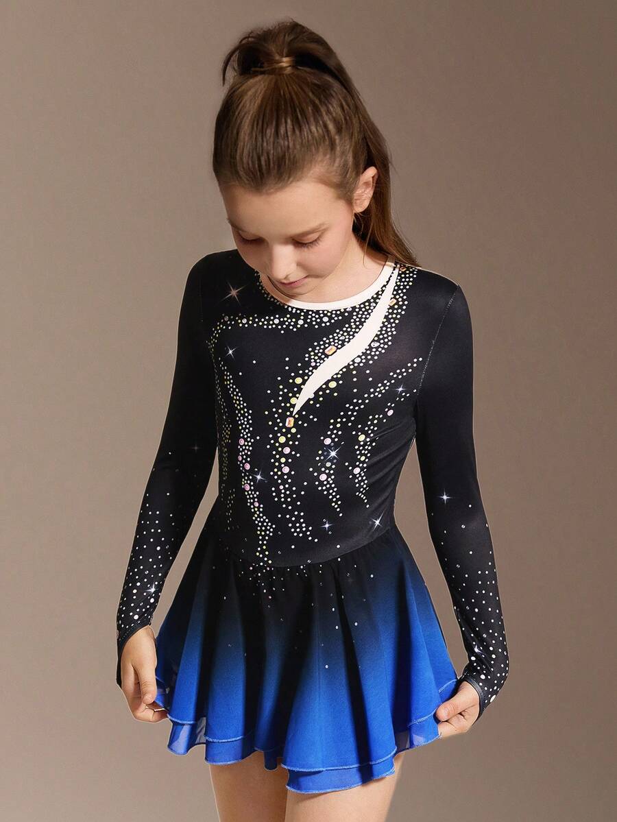 SHEIN Váy trượt băng nghệ thuật cho bé gái tuổi vị thành niên, bộ đồ liền thân tập luyện và thi đấu đính đá lấp lánh thanh lịch kèm chân váy lưới ôm sát thoải mái. Váy thể thao thanh lịch, thường ngày họa tiết màu xanh lam cho bé gái tuổi vị thành niên, tay dài, chân váy voan co giãn cao giúp che khuyết điểm, phù hợp cho trượt băng nghệ thuật, trường học và thi đấu. - Màu xanh lam - Xem 1