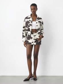 Maija 女士牛仔迷你裙，奶牛印花图案，Y2K风格，适合音乐会、返校季、街头穿搭、秋季穿着。 - 彩色 - 查看 3