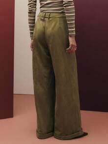 Nöista Elegante olivgrüne Samthose mit weitem Bein und maßgeschneidertem Bund. Eine perfekte Wahl für den Herbst für Frauen, die Komfort und Raffinesse für Ihre Feiertags- oder Wintergarderobe vereint. - Grün - Übersicht 2