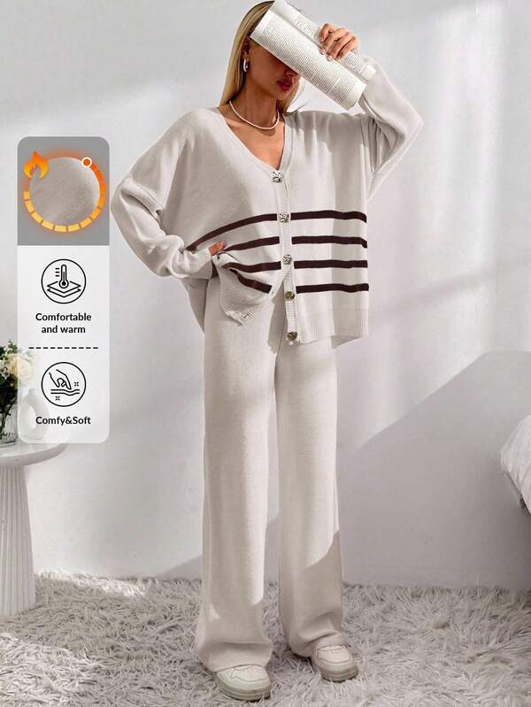 Kardigan z opadającymi ramionami i dzianinowymi spodniami z wiązaniem z przodu