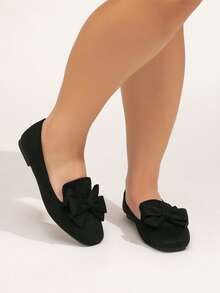 CUCCOO CURVES Plus Size Women's Square Toe Low Heel Fashion Bow Decor High Heel Pumps - Black - View 1