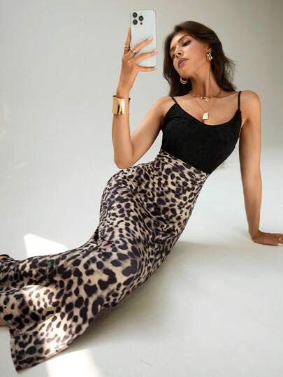 Rafferiza Vestido midi con estampado de leopardo Deseo puro: Top de camiseta negra + Falda midi ajustada con estampado de leopardo, elegante y estiloso para uso diario y de fiesta'} {'translate_es':'Vestido midi con estampado de leopardo francés elegante: Top de camiseta negra + Falda midi con estampado de leopardo, estilo sexy y ajustado para citas y uso nocturno'} {'translate_es':'Vestido midi con estampado de leopardo vintage: Top de camiseta negra + Falda midi ajustada con estampado de leopardo, estilo ajustado para fiestas y discotecas