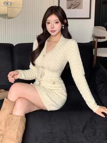 DAZY 女式优雅 V 领长袖单排扣修身针织连衣裙，秋季毛衣裙 - 米色 - 查看 6