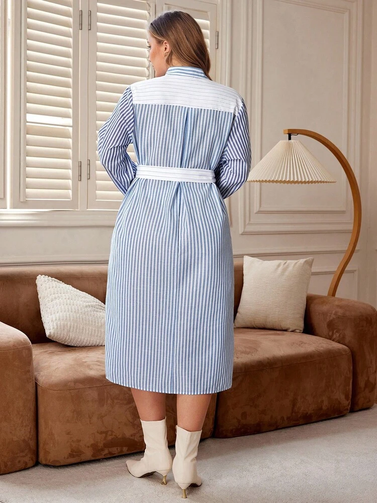 Große Größen Freizeitkleid mit Streifen und Seitenschlitz, Herbstkleid in Blau und Weiß, stilvolle Neujahrsgarderobe, elegante Partykleidung für Damen, Weihnachtskleidung für Damen, Winterkleidung für Damen