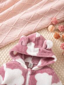 1 件装可爱女婴休闲简约可爱毛绒连帽衫，配有立体耳朵和全印花云朵图案。适合生日派对、日常穿着、旅行以及春秋冬季。 - 粉色 - 查看 5