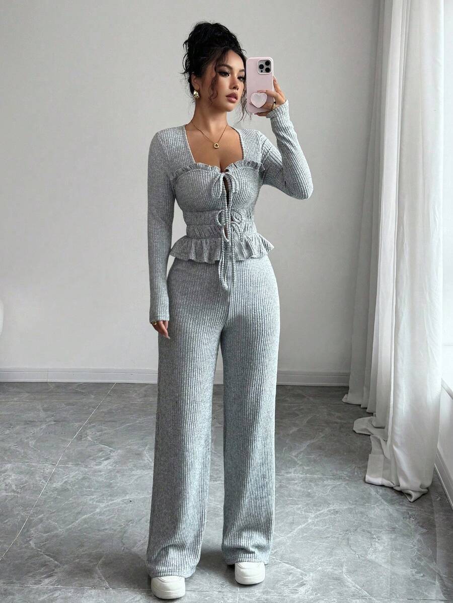 Selianne 2 件秋冬休闲新款灰色拉绒罗纹、甜美荷叶边饰前系带、褶皱荷叶边下摆长袖 T 恤 + 松紧腰阔腿裤套装，舒适休闲装 - 灰色 - 查看 1