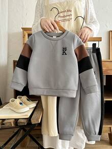 LMoss Kids 2件套男童针织拼色圆领休闲运动衫和裤子套装 - 彩色 - 查看 5