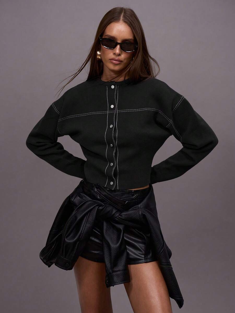 MUSERA 圆领按扣前襟修身腰部撞色缝线针织毛衣，适合冬季夜间外出、街头风、可爱返校季、性感春季穿着。 - 黑色 - 查看 1