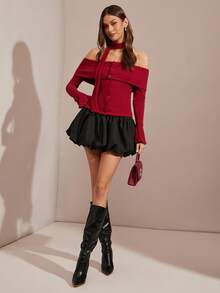 Enchnt Winterromantische, rote, schulterfreie, langärmelige, einreihige Damenbluse – schick und elegant für Dates, Ausgehen, den Alltag, den Nachmittagstee, Halloween, Weihnachten, Silvester und als rotes Oberteil.