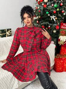Elenzga Vestido mini de línea A con lazo y estampado de cuadros navideños para mujer de talla grande