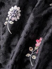 SHEIN MOD Blusa de moda de manga larga con cuello de corazón y estampado floral para mujer