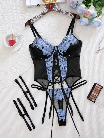 大码浪漫田园系列蝴蝶刺绣拼布抽绳设计钢圈4件套内衣套装