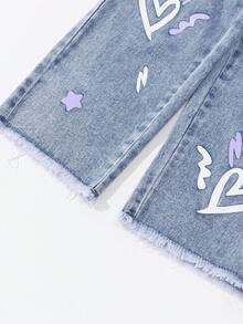 SHEIN 少女心印花多元素牛仔裤，甜美可爱的休闲时尚，适合学校和日常穿着 - 淺色水洗藍 - 查看 5